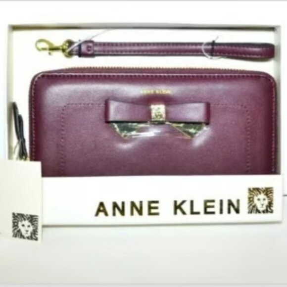 Anne Klein Wrist Wallet With Bow Burgandy New In Box With Tag Woman's Accessory - Picture 1 of 3